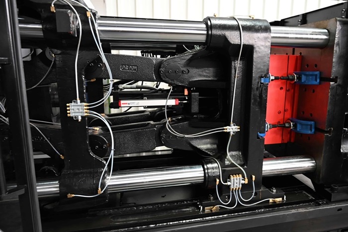 TRimm Plastik Enjeksiyon mengene